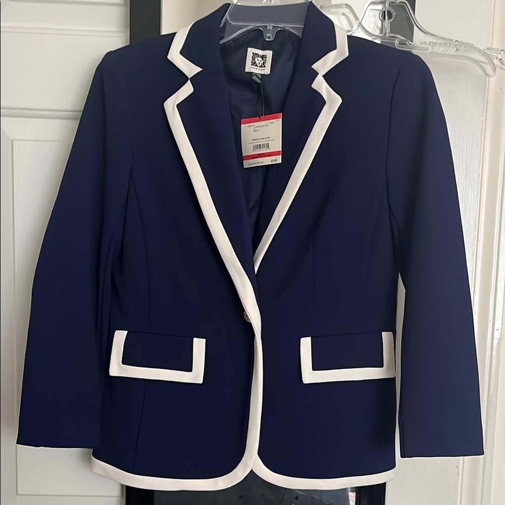 🆕 Navy Blazer